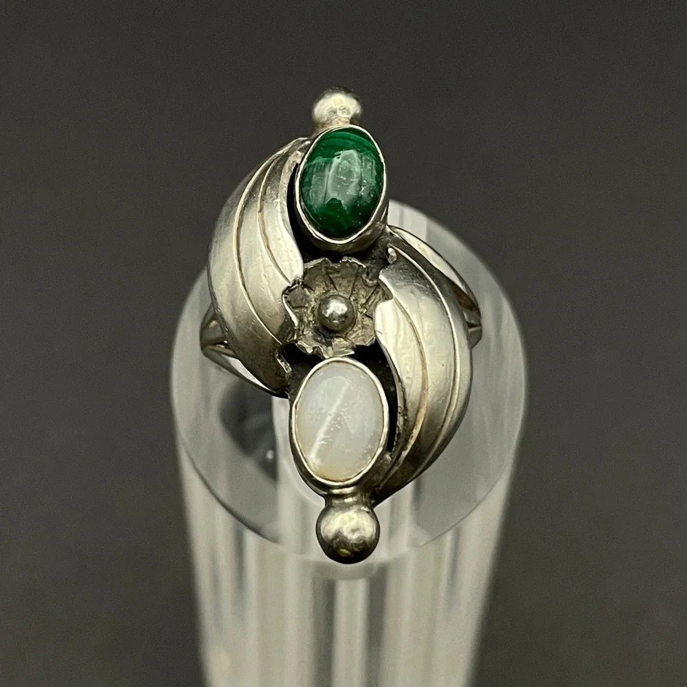 Vintage Southwestern Squash Blossom Ring Malachite Cat Eye Size 4.75